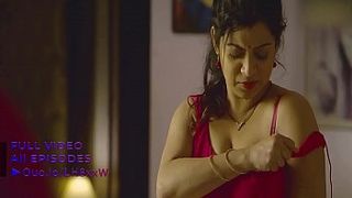 Один парень удачно трахает и дочку и ее зрелую мамашу тайком