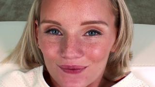 Подборка ебли сексуальных тёлок во все дырки с кремпаями и камшотами в ротики